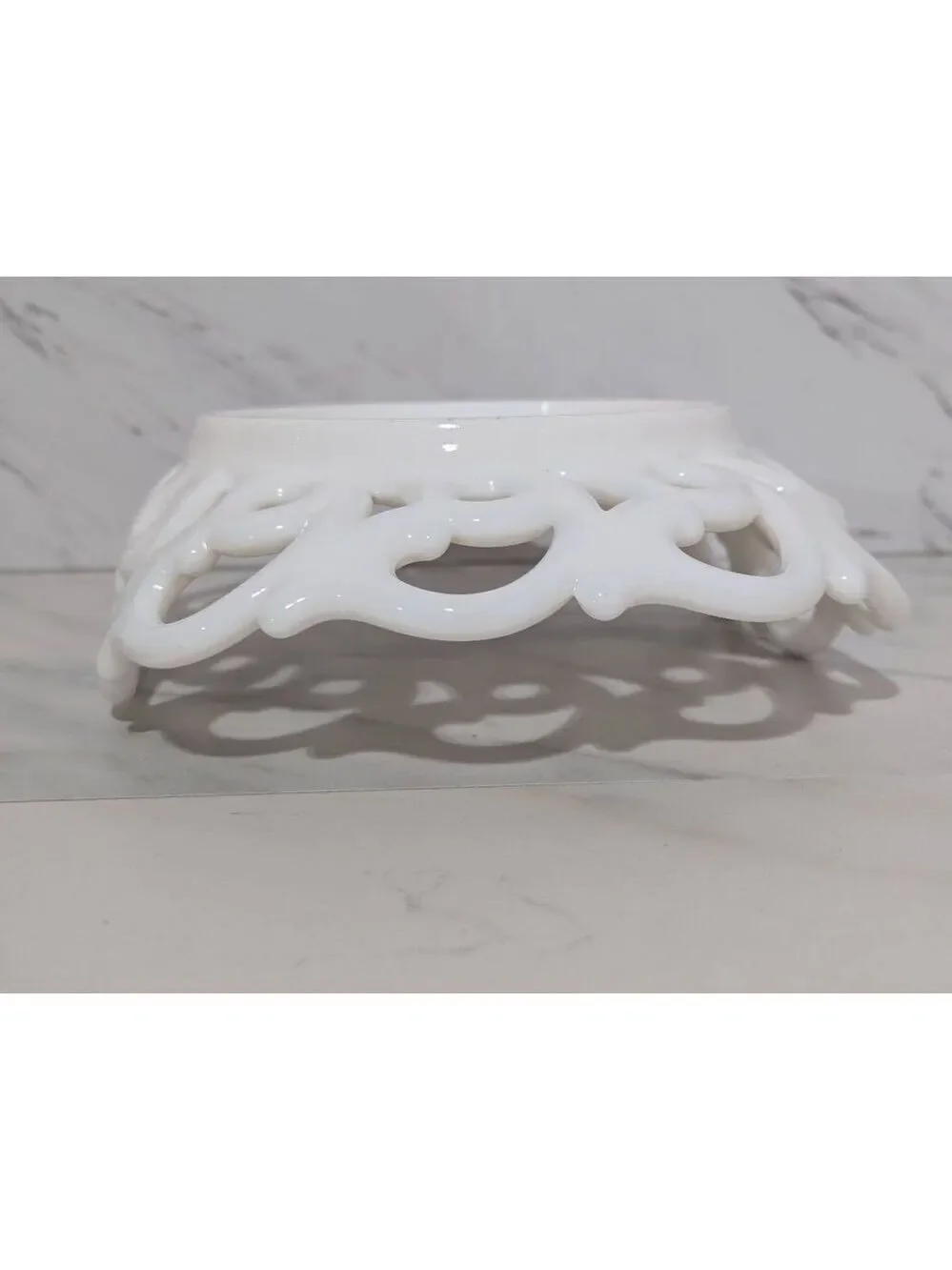 Fostoria Vintage White Milk Glass Folded Fruit Bowl Glassware